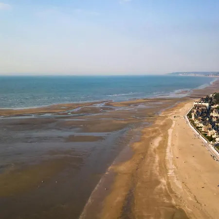 Neptune-2 By Interhome Cabourg